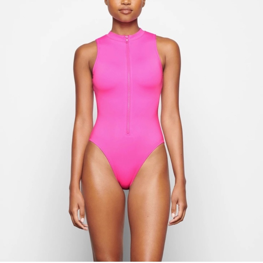 Skims swim